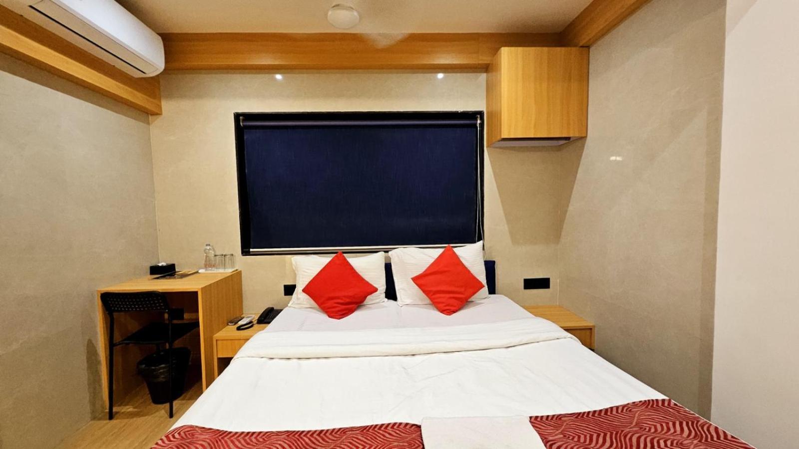 Hotel Vashi Inn Navi Mumbai Zewnętrze zdjęcie
