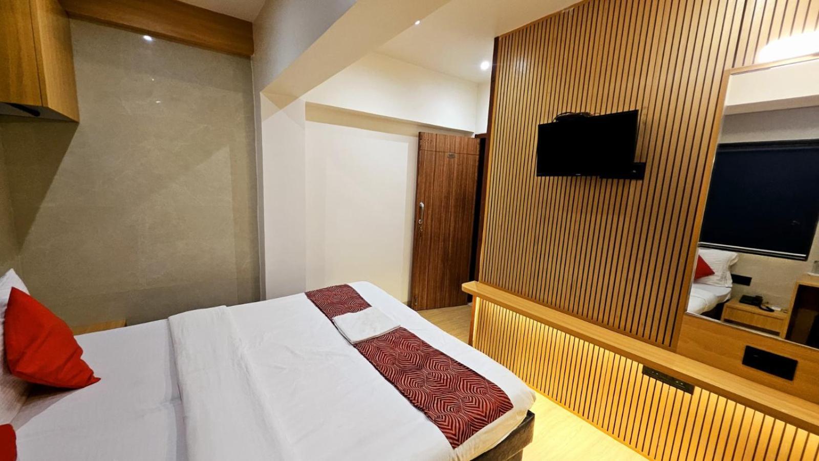 Hotel Vashi Inn Navi Mumbai Zewnętrze zdjęcie